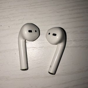 AirPods